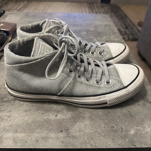 Converse shoes - Picture 3 of 7